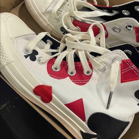 Chuck Taylor All Star High Deck of Card - Picture 2 of 2